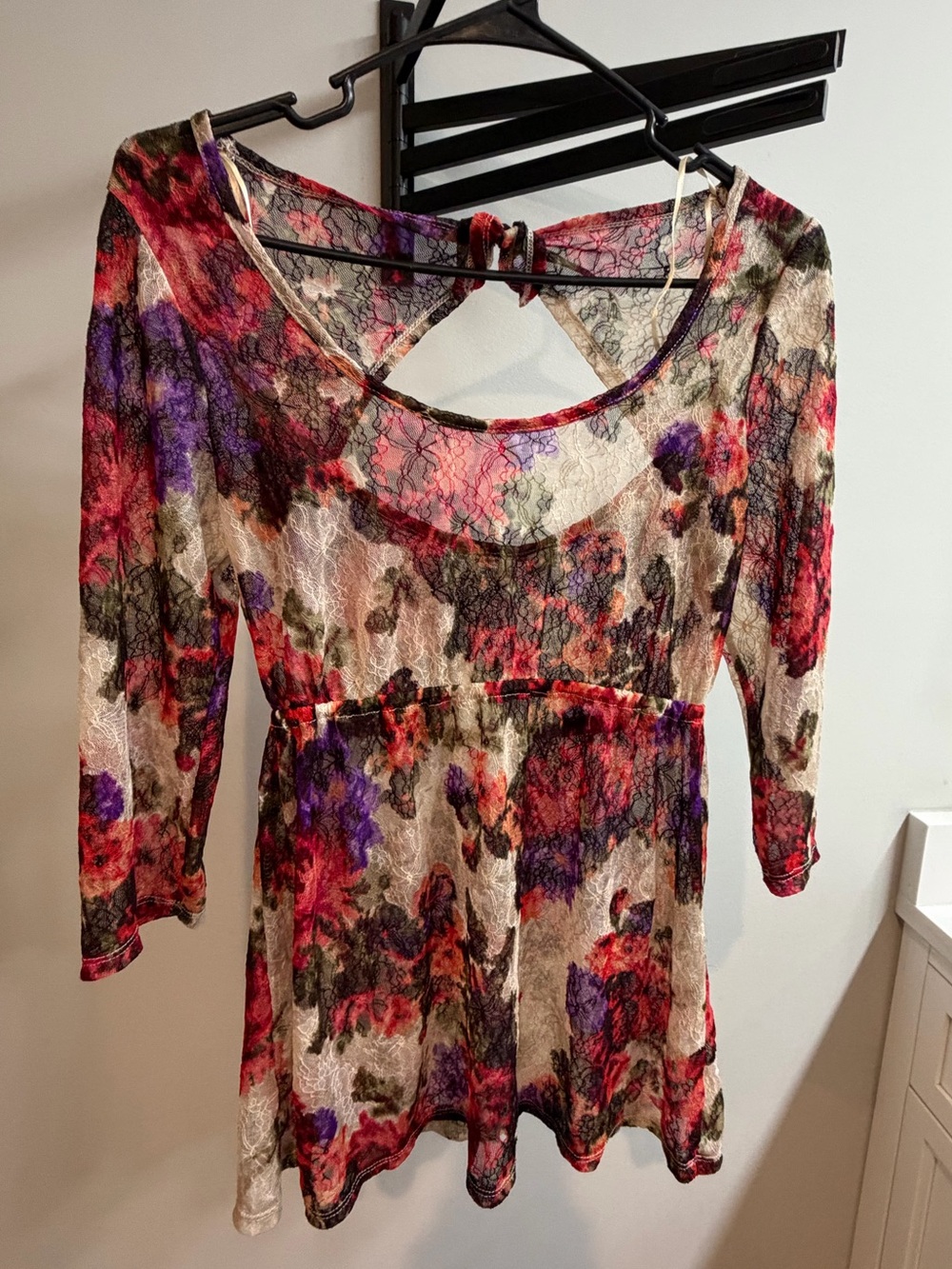 Red Camel Floral Lace-Overlay Scoop Neck Tunic in Beige, Red, Purple